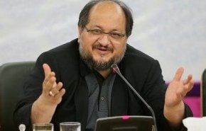 شریعتمداری: مکلفیم کیک اقتصادی کشور را بزرگ‌تر کنیم