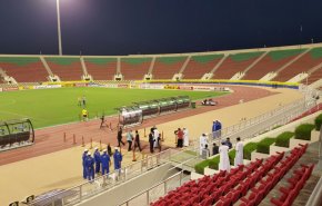 مرد خطرناک ورزشگاه سلطان قابوس محل برگزاری دیدار پرسپولیس و الاهلی + عکس
