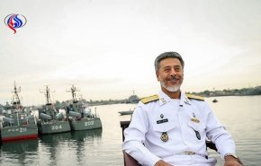 رایزنی دریادار سیاری با وزیر اندونزی درباره تروریسم دریایی