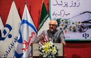 رونمایی از چهار کتاب علی‌اکبر ولایتی در حوزه پزشکی. تصاویر