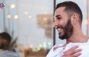 کریم بنزما با لباس احرام در مراسم حج + عکس