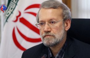 لاریجانی: ظریف باید دیپلماسی اقتصادی را فعال کند