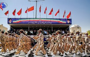 رژه نیروهای مسلح در تهران و سراسر کشور آغاز شد