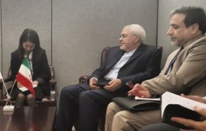 ظریف: هرگونه تولید، آزمایش و توسعه سلاح هسته‌ای را مردود می‌دانیم 