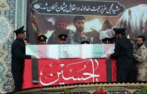 مراسم وداع با پیکر شهید محسن حججی در حرم مطهر رضوی