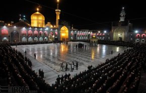 آئین خطبه خوانی شب عاشورا در حرم مطهر رضوی