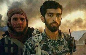 فیلم وداع شهید محسن حججی با کودک خردسالش قبل از آخرین اعزام