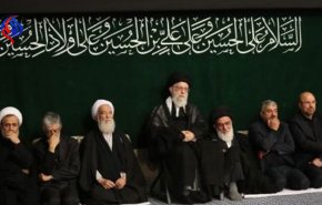 مراسم عزاداری شام غریبان در حسینیه امام خمینی با حضور رهبر معظم انقلاب