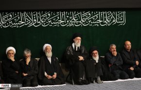 تصاویر مراسم شام غریبان با حضور رهبر معظم انقلاب اسلامی