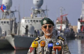 دیپلماسی دریایی در گفت وگو با امیر دریادار سیاری/ رزمایش ولایت 96 برگزار می شود