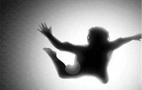 لحظه نجات دختر جوان از خودکشی در پایتخت + عکس