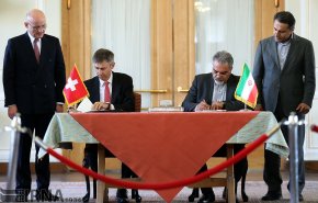 امضای سند تاسیس دفتر حفاظت منافع ایران در عربستان + تصاویر