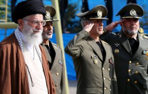 ویدئویی از نمایش محشر و نظم خیره‌کننده دانشجویان افسری ارتش درحضور فرمانده کل قوا