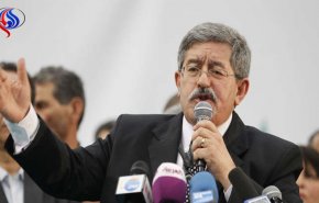 أويحيى يحذر من الانقلاب على بوتفليقة