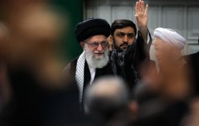 مراسم عزاداری اربعین حسینی با حضور هیئت‌های دانشجویی در حسینیه امام خمینی + تصاویر