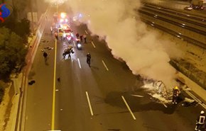 شاهد بالفيديو والصور.. انفجار سيارة يهزّ تل ابيب