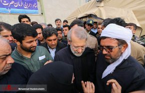 بازدید رئیس مجلس از مناطق زلزله زده کرمانشاه
