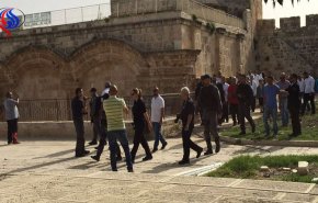 مستوطنون يقتحمون الأقصى وسط حراسة مشددة