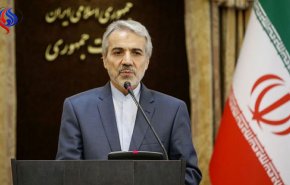 قیمت کنونی بنزین 1200 تومان ارزان تر است! / یکی از عوامل جلوگیری خروج ارز از کشور افزایش عوارض خروج مسافران است