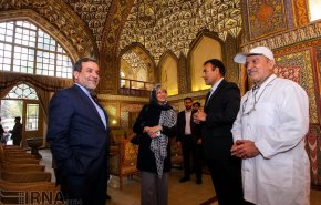 بازدید «هلگا اشمید» از تالار اشرف اصفهان + تصاویر
