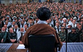 دیدار جمعی از فرماندهان بسیج و بسیجیان سراسر کشور با رهبر انقلاب