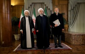 شوخی جالب لاریجانی با روحانی در نشست سران سه قوه + فیلم