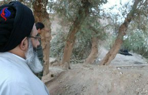 نماینده مقام معظم رهبری در سوریه با رزمندگان مقاومت در البوکمال دیدار کرد