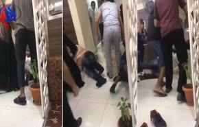 بالفيديو.. سعودي يطعن مغربيًا وزوجته في مطعم بالبحرين
