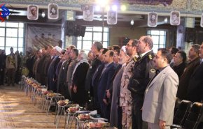آية الله خامنئي يؤكد ضرورة تخليد ذكرى الشهداء