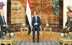 السيسى يدعو لحل أزمات المنطقة بما يحفظ وحدة دولها