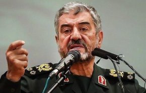 سرلشکر جعفری: ملت انقلابی ایران در آستانه یک تجربه مهم تاریخی قرار دارد