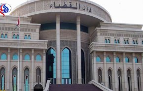 الإمارات.. سرق نصف مليون دولار متنكرا بزي امرأة