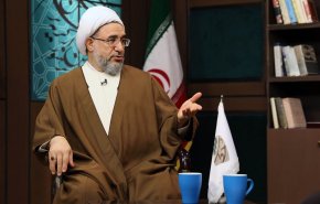 آیت‌الله اراکی: سازمان‌های جاسوسی به جریان «تشیع انگلیسی» پول و ماموریت دادند