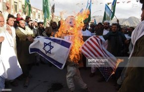 به آتش کشیدن تصویر ترامپ در پاکستان