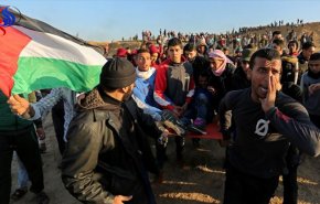 انتشال جثماني شهيدين من موقع للمقاومة بغزة
