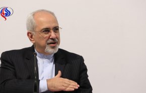 ظریف در جمع ایرانیان مقیم باکو حاضر شد