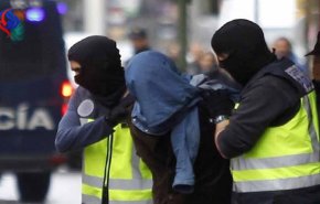 القضاء الإسباني يحكم بحبس 3 مغاربة موالين لـ