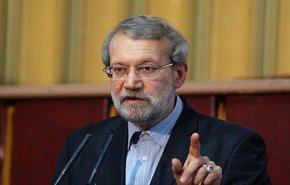 لاریجانی: آمریکا به جای مبارزه با تروریسم با آن بازی می‌کند / تصميم ترامپ علیه قدس شکست خورد 