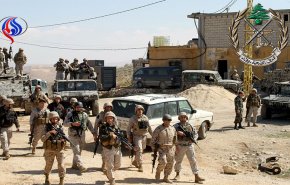 الجيش اللبناني يكتشف اسلحة ويفكك عبوات في جرود عرسال