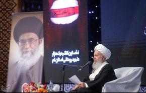 نخستین کنگره یکصد هزار شهید روحانی استان قم

