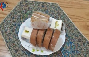 عکس؛ کیکی که رهبر انقلاب برای خانواده شهید ارمنی برد

