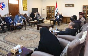العبادي من النجف الاشرف: فشلت محاولات اثارة الجيش ضد الحشد الشعبي