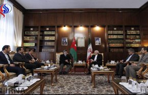 وزير الخارجية الايراني يستقبل نظيره العماني