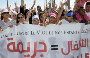 المغاربة يطالبون بأقصى عقوبة بحق فرنسي متهم بالاعتداء جنسيا على طفلات