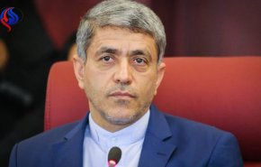  المستشار الأعلى للرئیس الايراني یحصل على میدالیة سنغافورة للعلوم الإقتصادیة