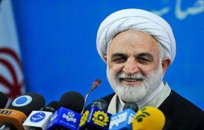 افراد زیادی به اتهام ارائه اطلاعات هسته‌ای و نظامی کشور به بیگانگان محاکمه شده که برخی از آنها هم محکوم به اعدام شده‌اند