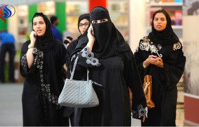  شاهد... سعودي يعرض بيع مساعِدة منزلية  عربية على الانترنت والسبب صادم!