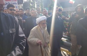  آيت االه جنتي در راهپيمايي 22 بهمن