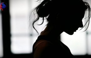 تركت منزل الزوجية لعدم إحضار هدية عيد الحب.. وهذا ما فعله الزوج !