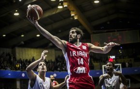 فوز سهل لايران على العراق 83-53